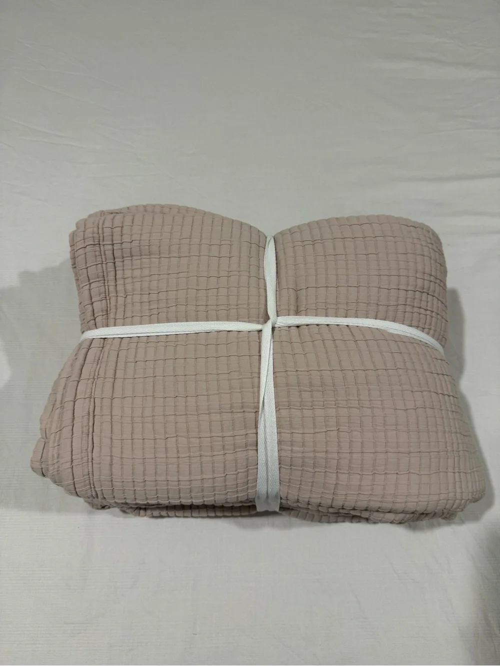 New Quince Organic Ribbed Cotton Coverlet Set King/CalKing MSRP $154 - Sand